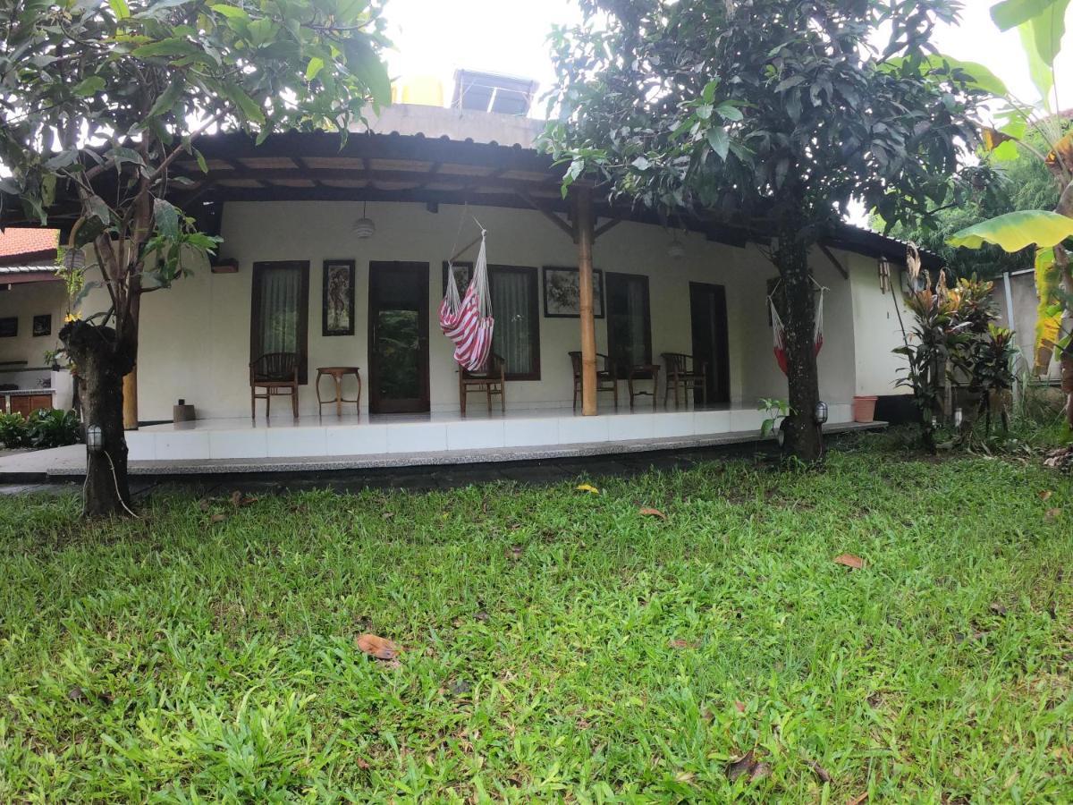 Honey Home Stay Canggu Buitenkant foto