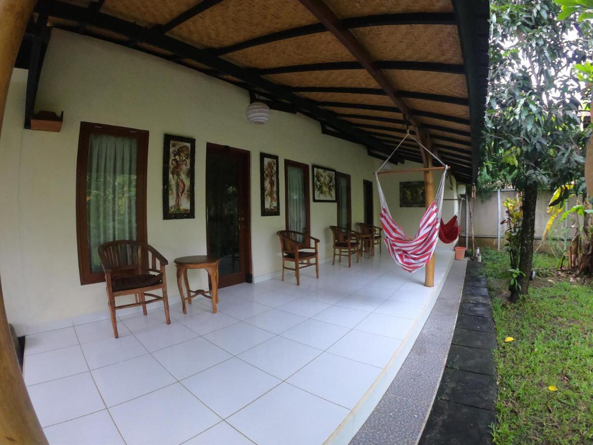 Honey Home Stay Canggu Buitenkant foto