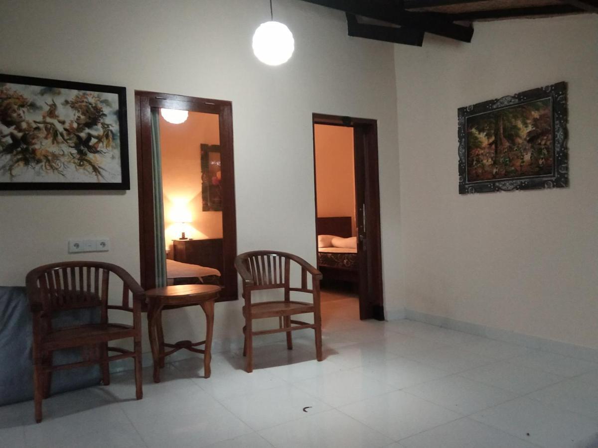 Honey Home Stay Canggu Buitenkant foto