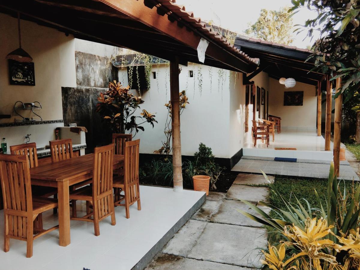 Honey Home Stay Canggu Buitenkant foto